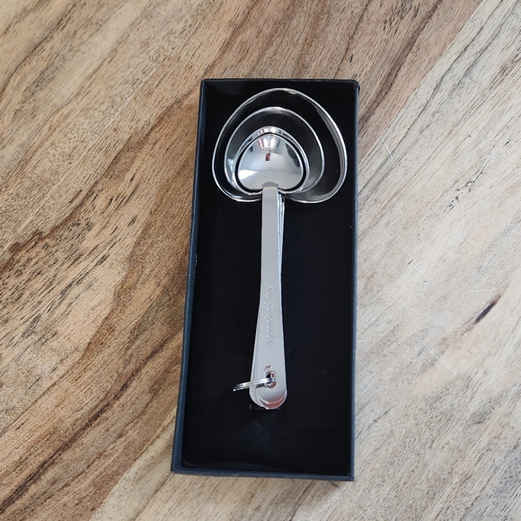 Heart Shaped Measuring Spoons - Picture 2 of 9